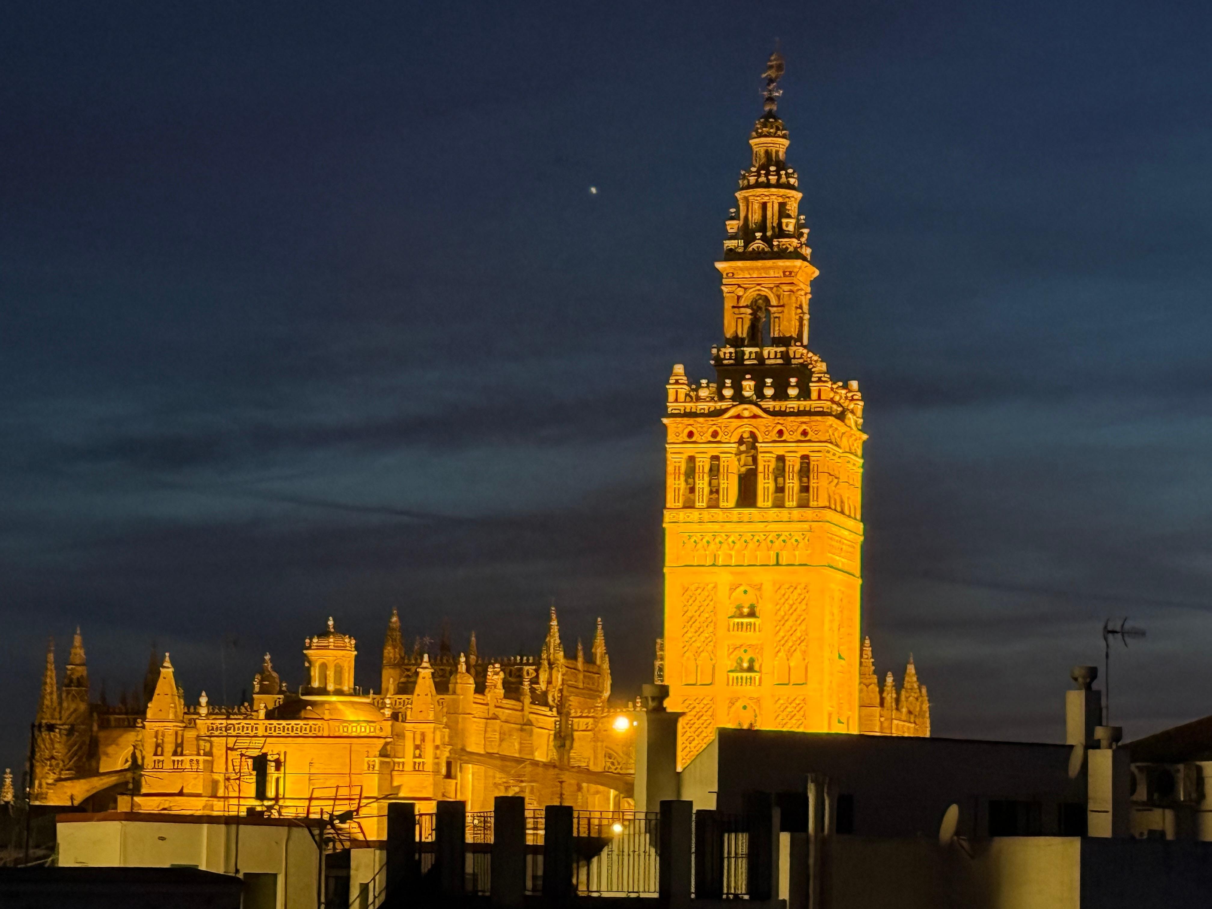 Dusk view from the rooftop 