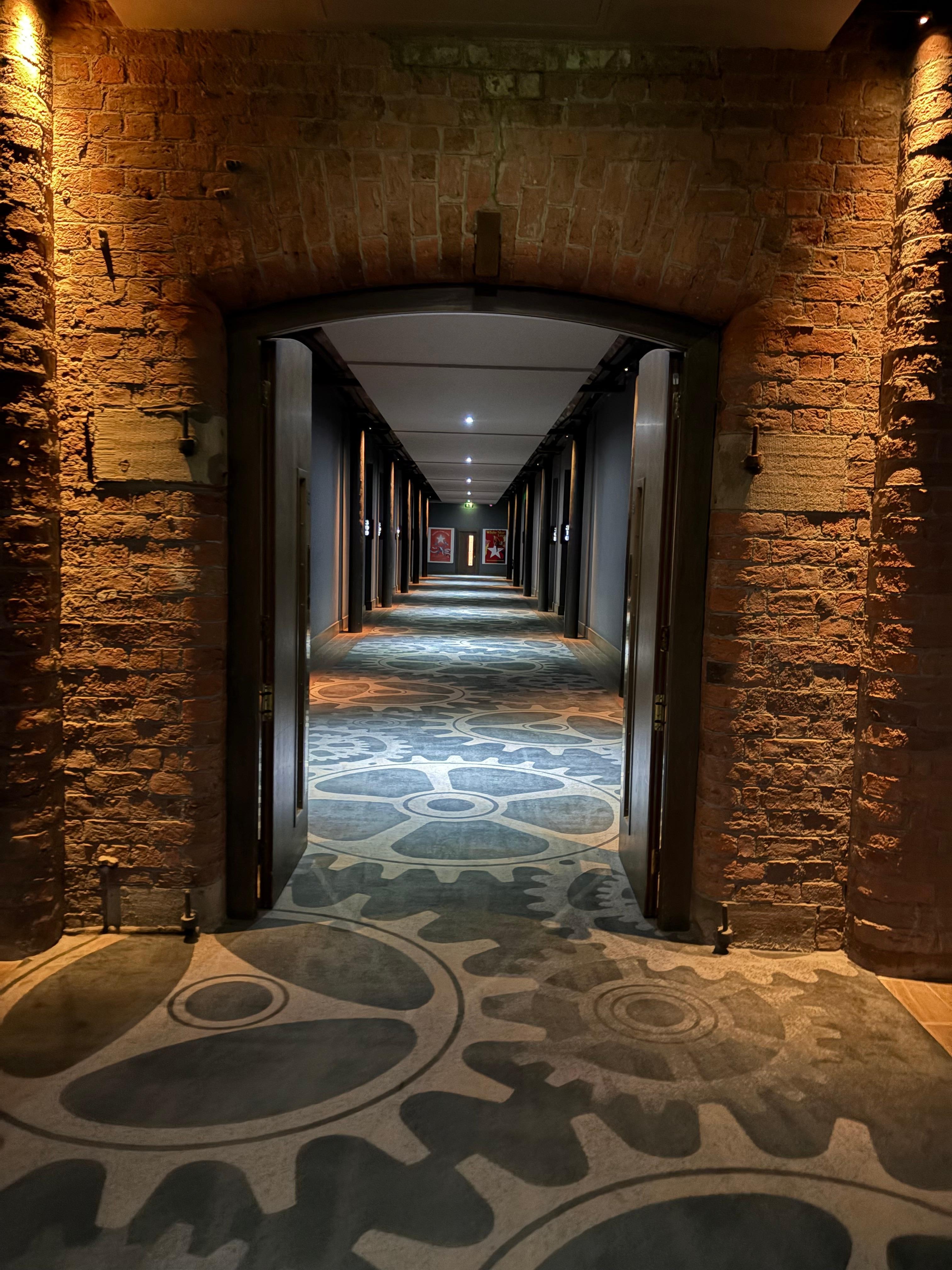 Huge hallways again!