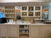 Honor bar (also where breakfast is served