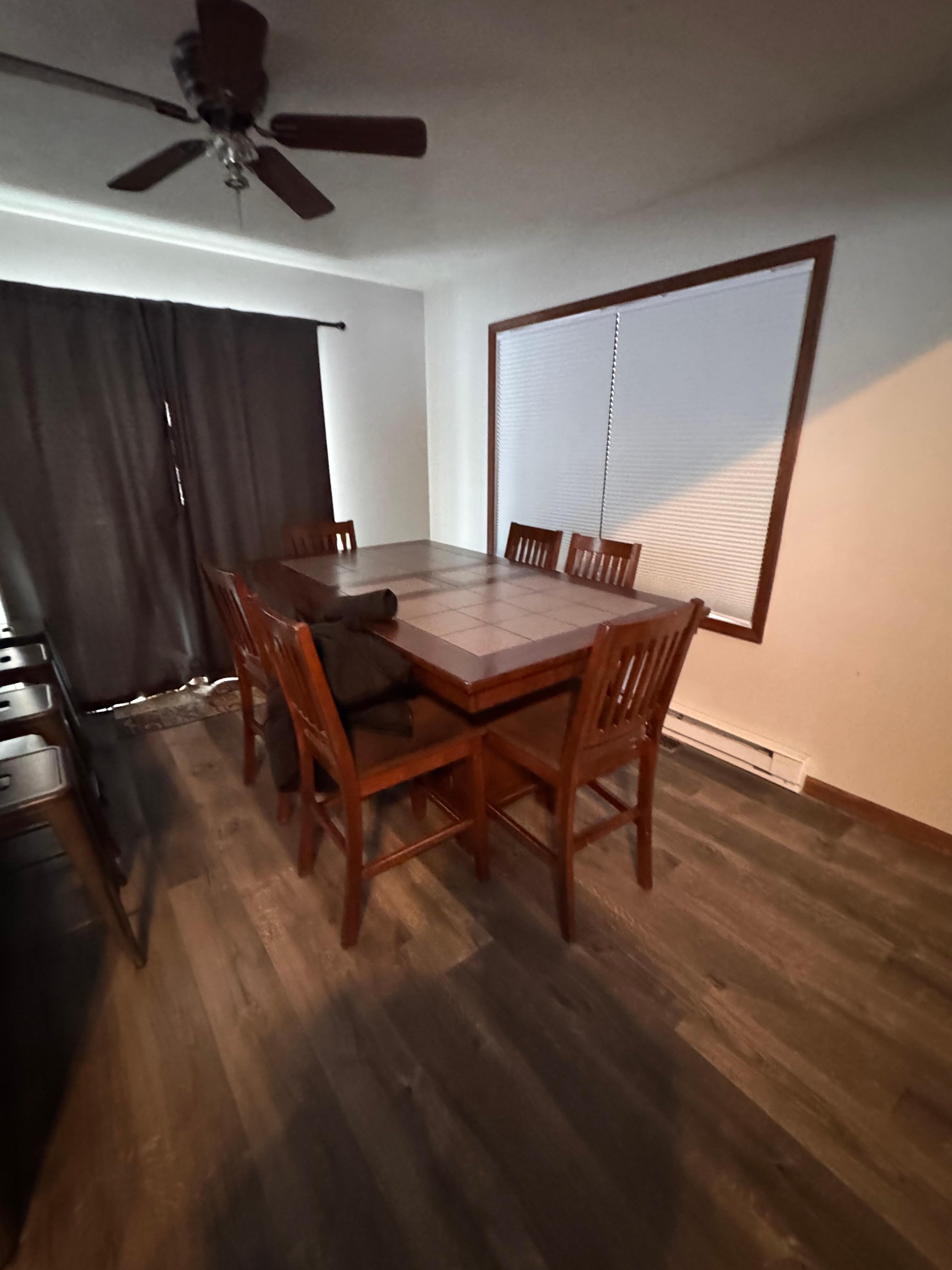 Plenty of room for the whole family to eat together