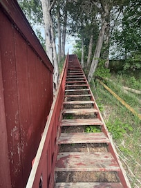 Steps going to from dock/boat area