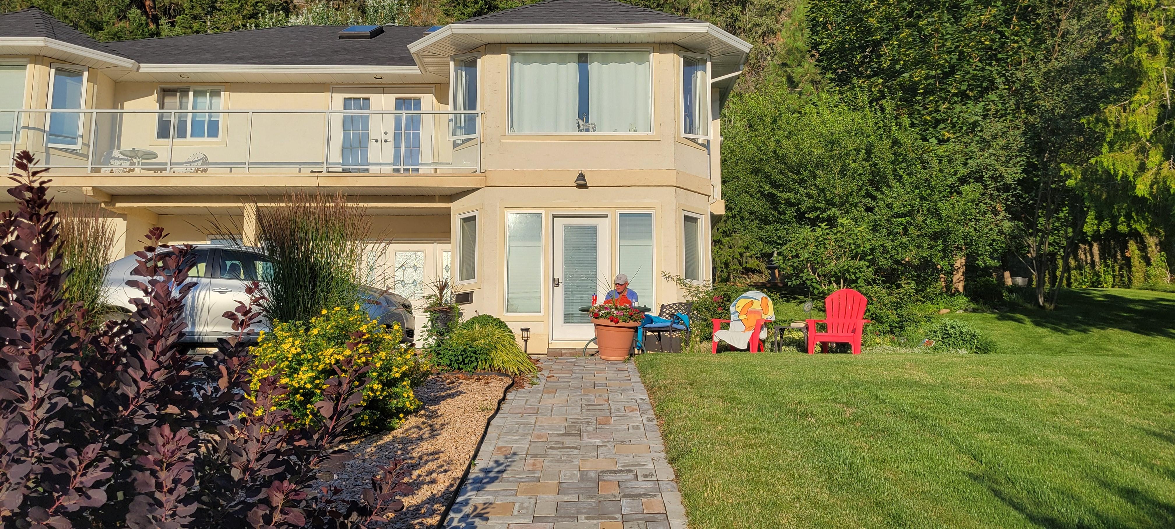 Great, relaxing vacation home with outside patio to enjoy the sunrise and sunsets!!