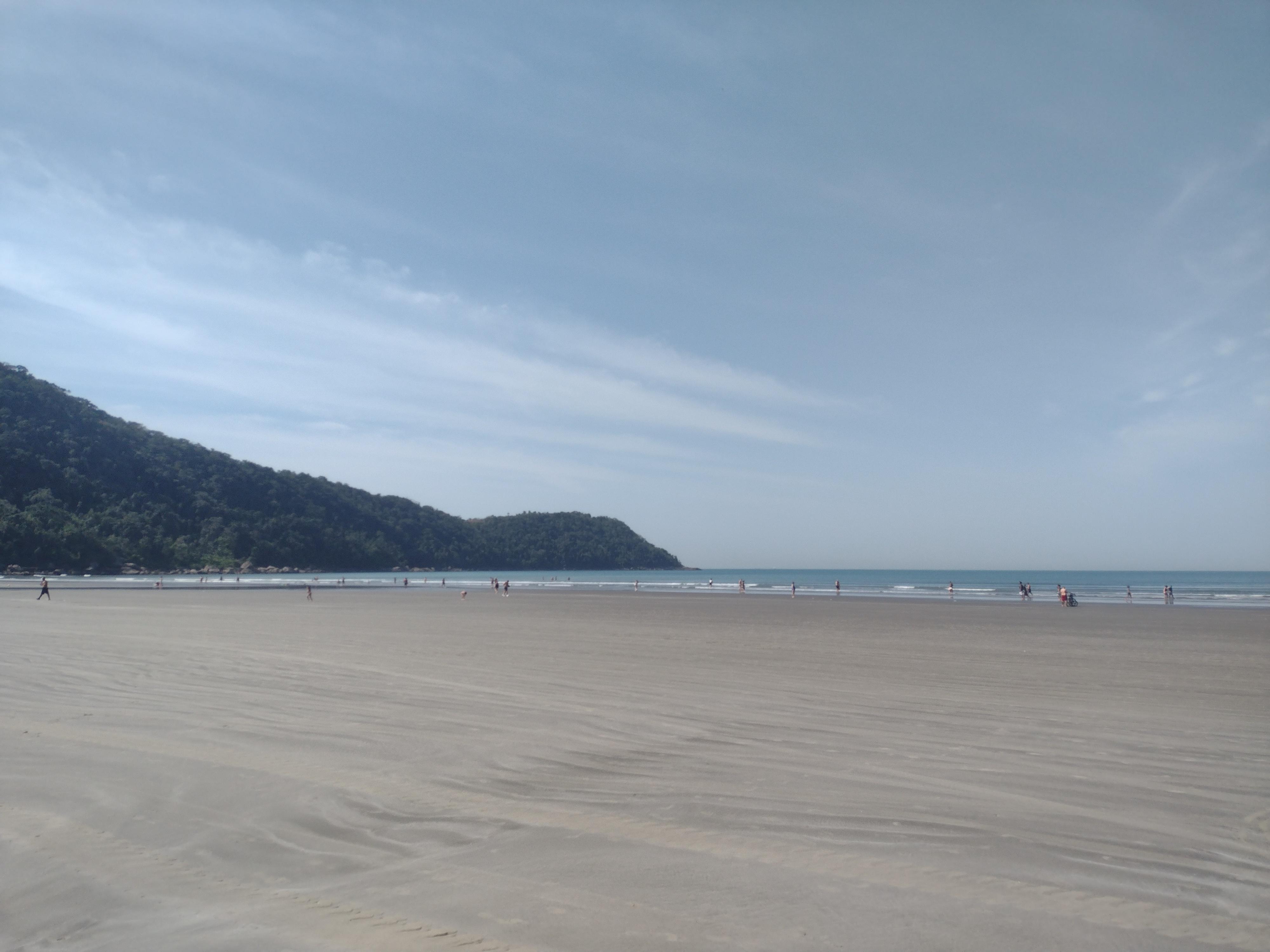 Praia Maravilhosa, com tudo pertinho. 