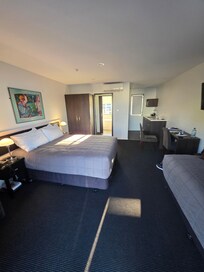 My room with spa bath.