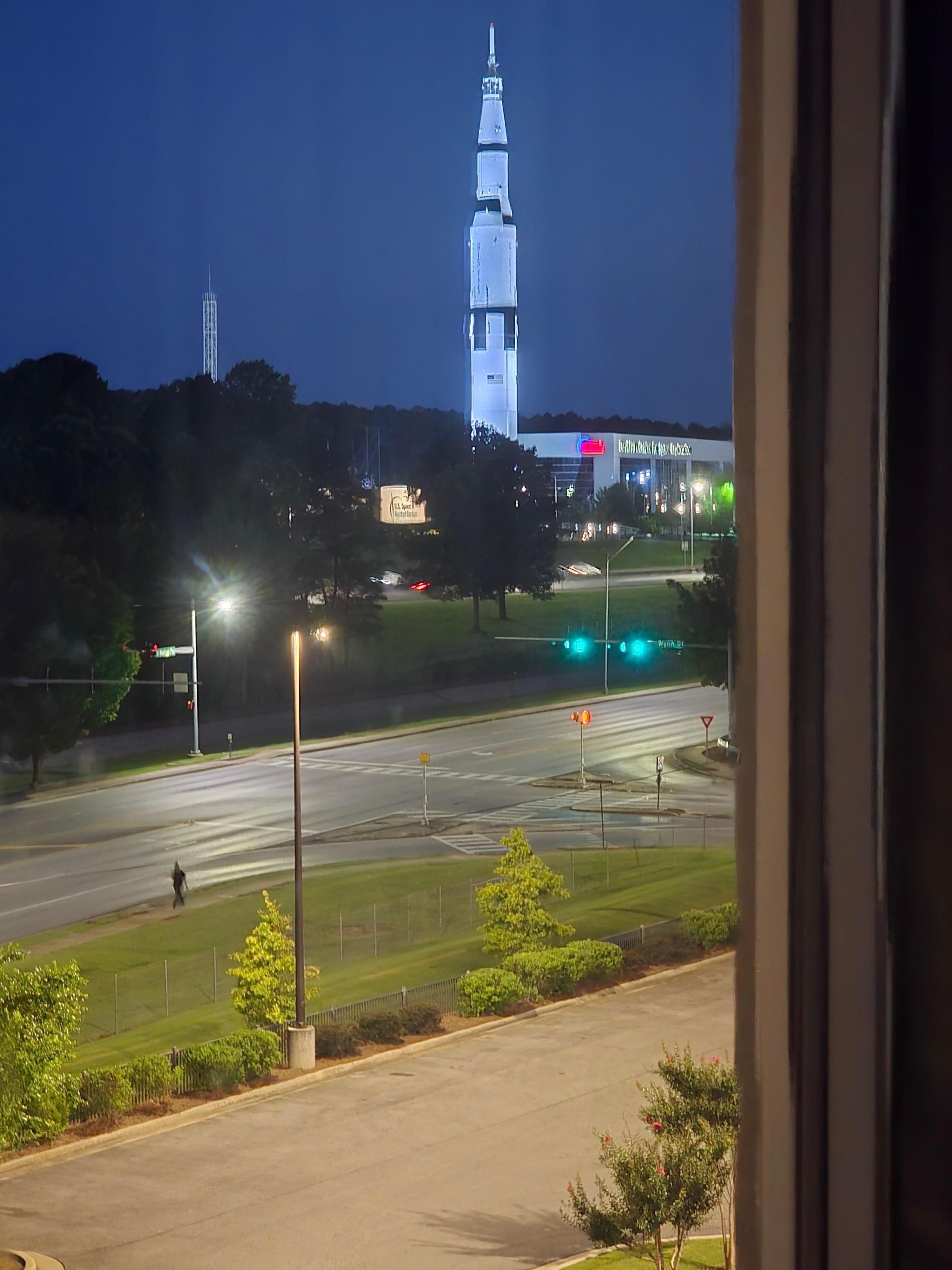 KIDS EYE VOEW OF A SATURN V