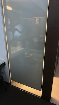 You can clearly see through the “privacy” screen