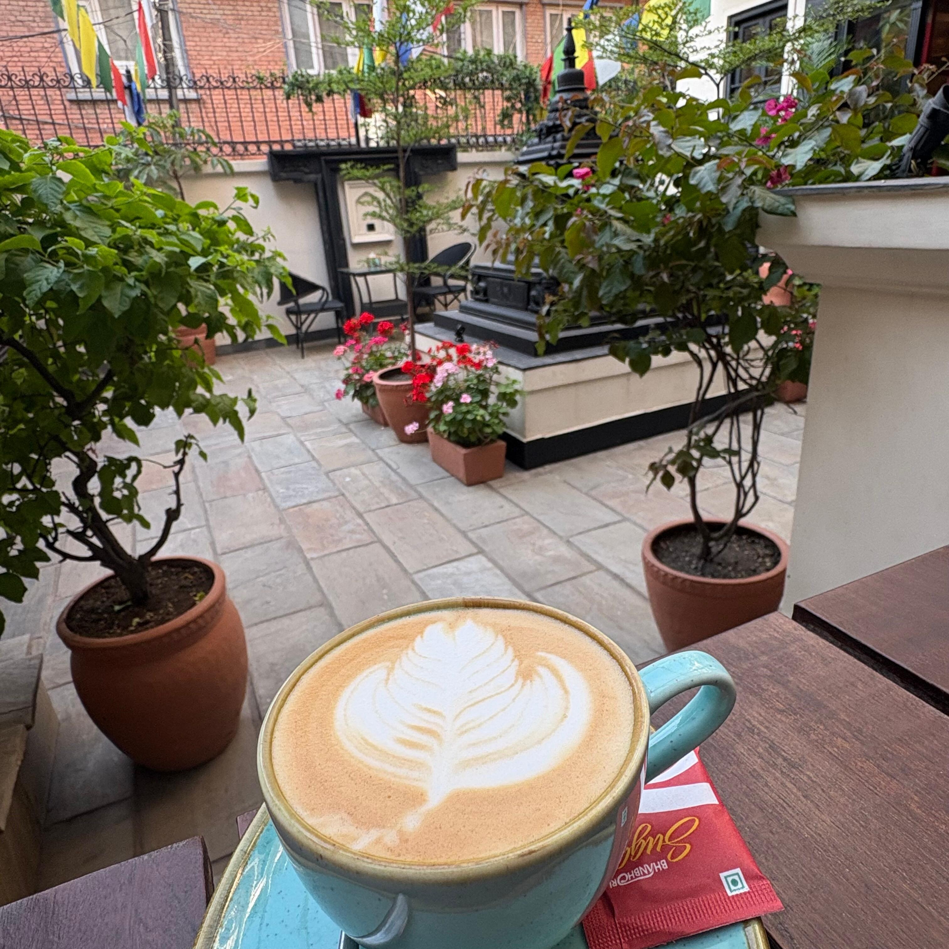 Outdoor Breakfast Courtyard 