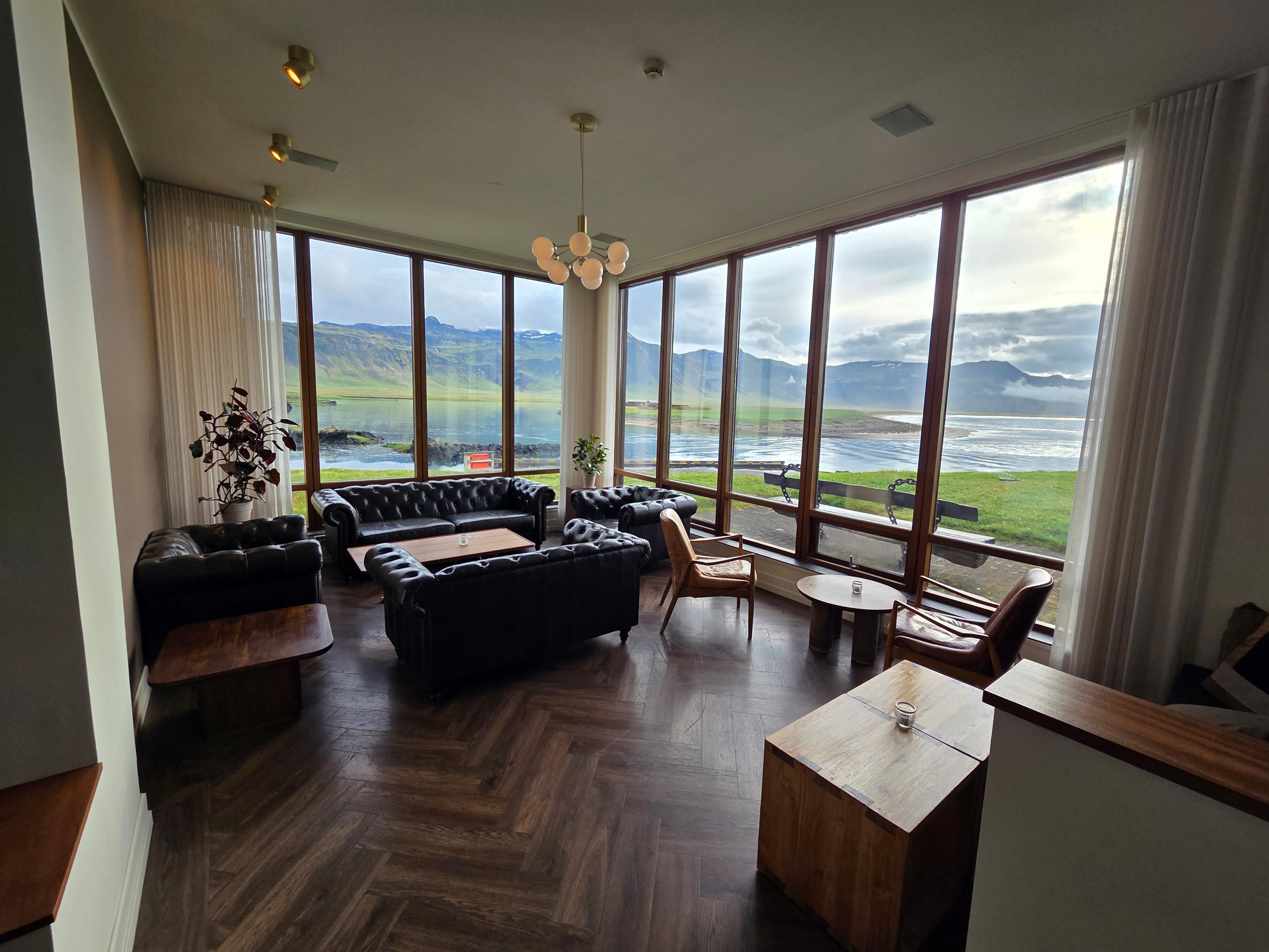 Hotel lounge
