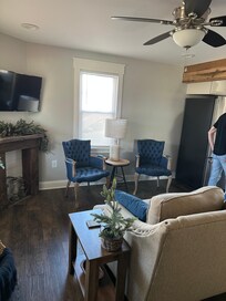 Cozy living for hanging out.