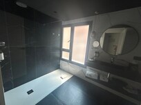 Grande salle de bain