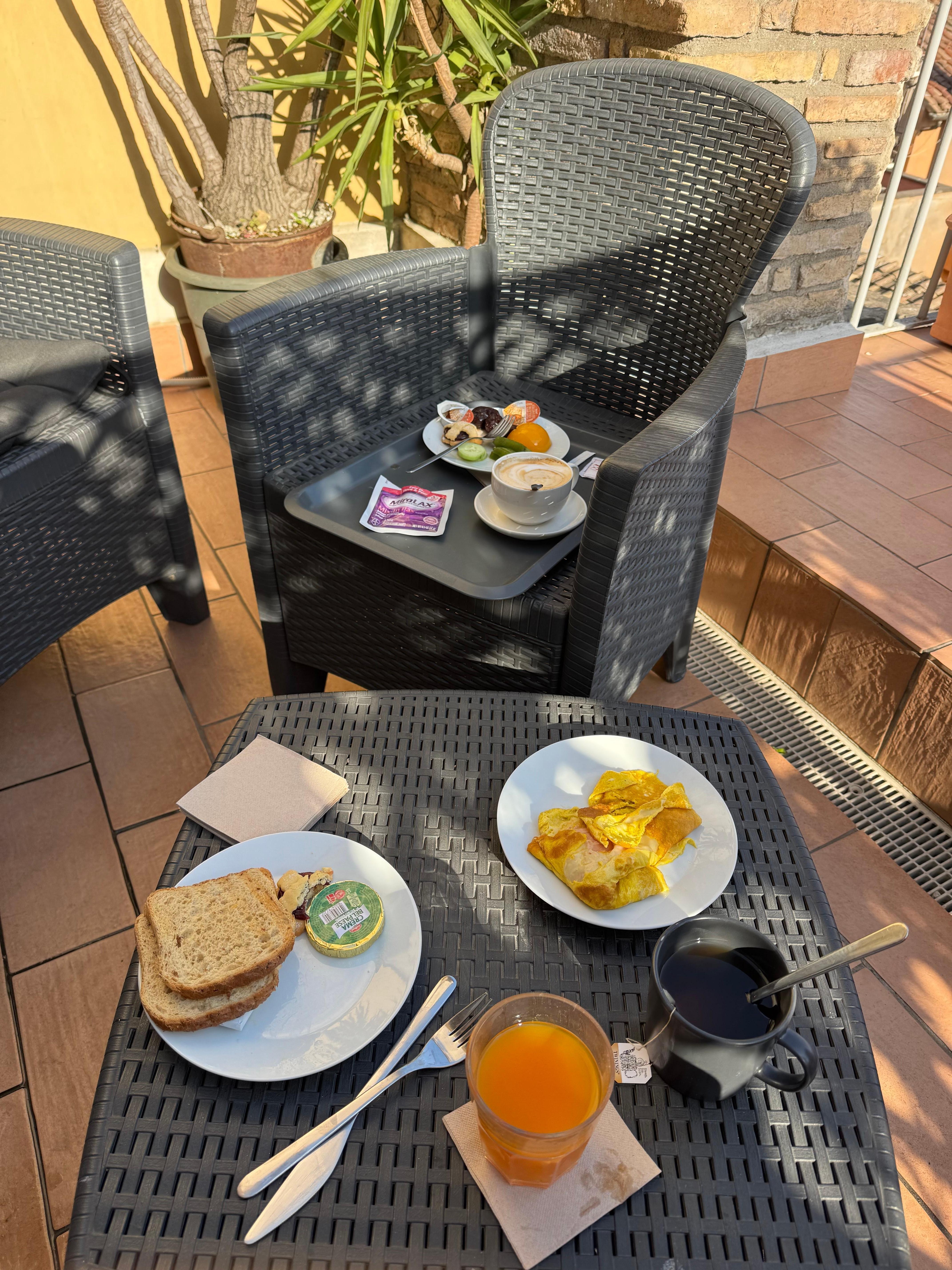 Breakfast on the balcony 
