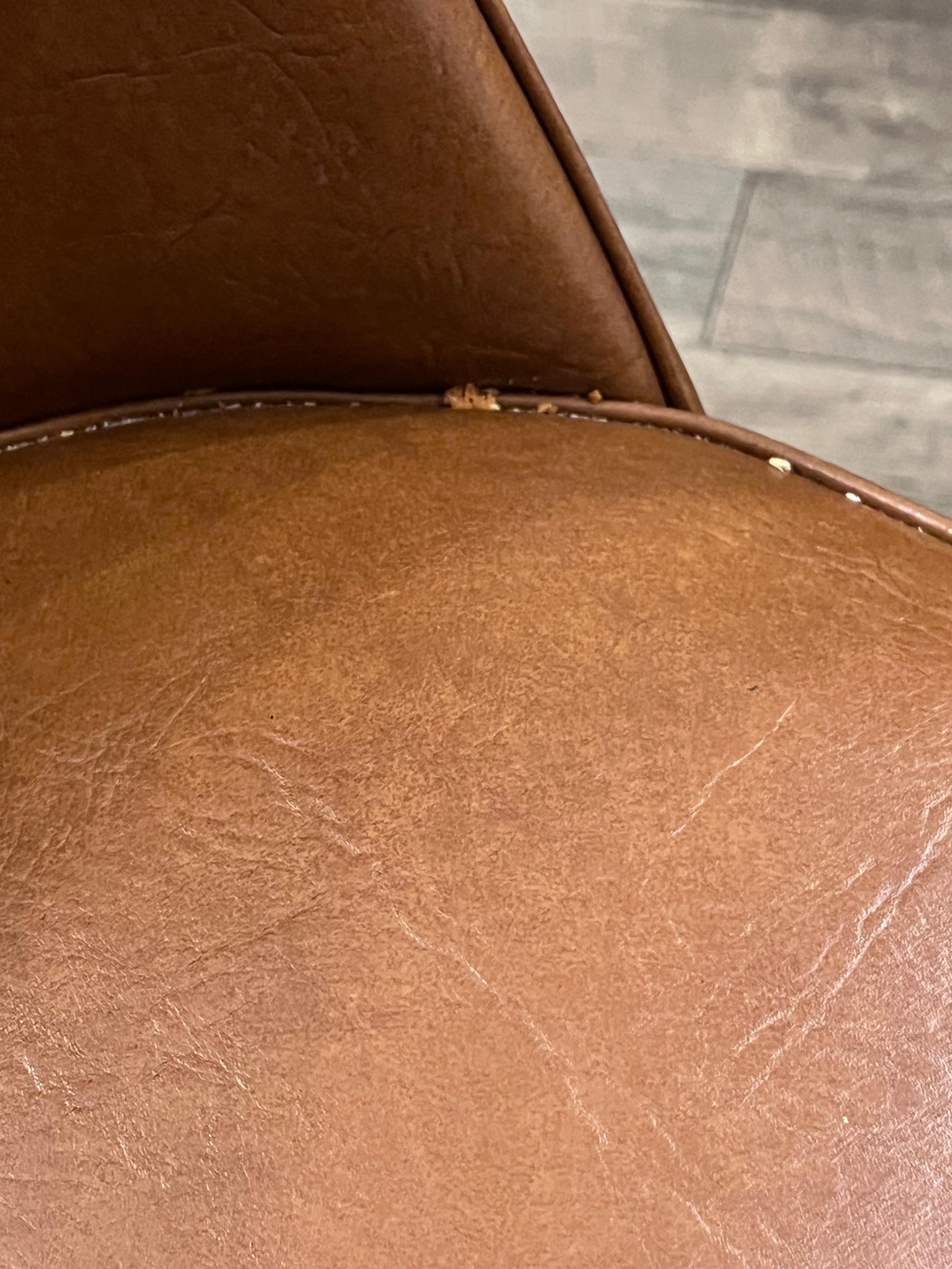 Bar stool 