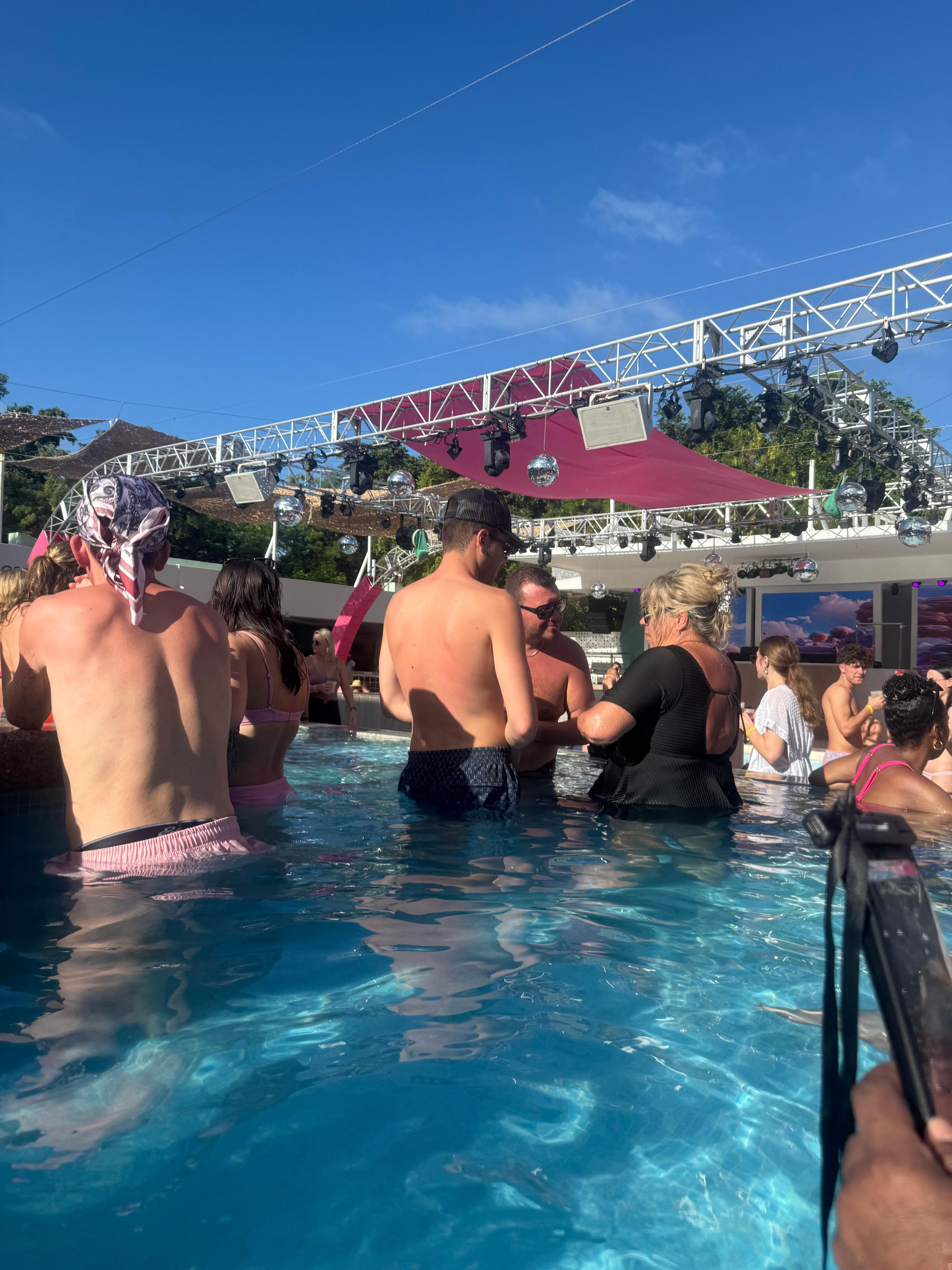 RIU Pink Day Party