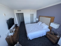 Basic room with bathroom