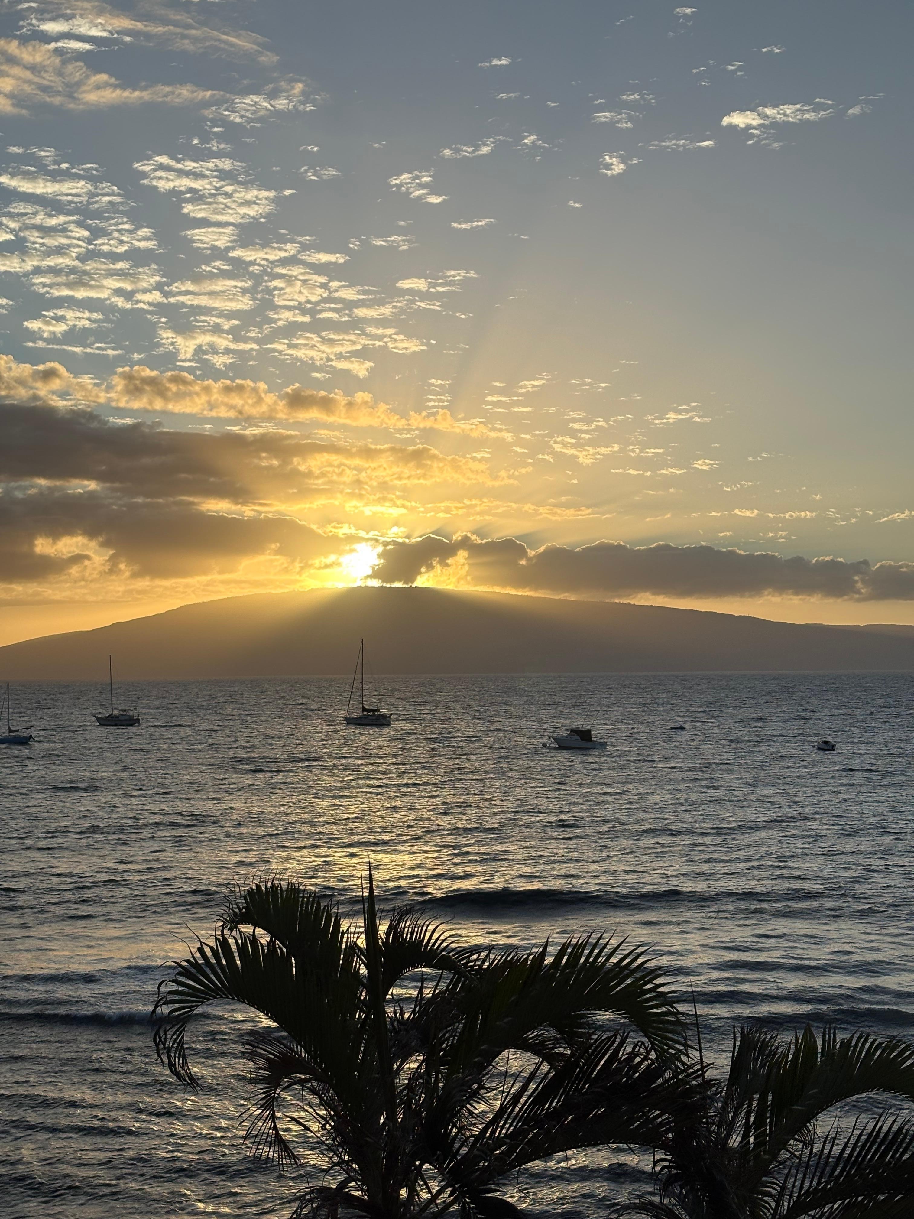 Looking at this every night from the lanai was breathtaking.