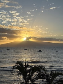 Looking at this every night from the lanai was breathtaking.