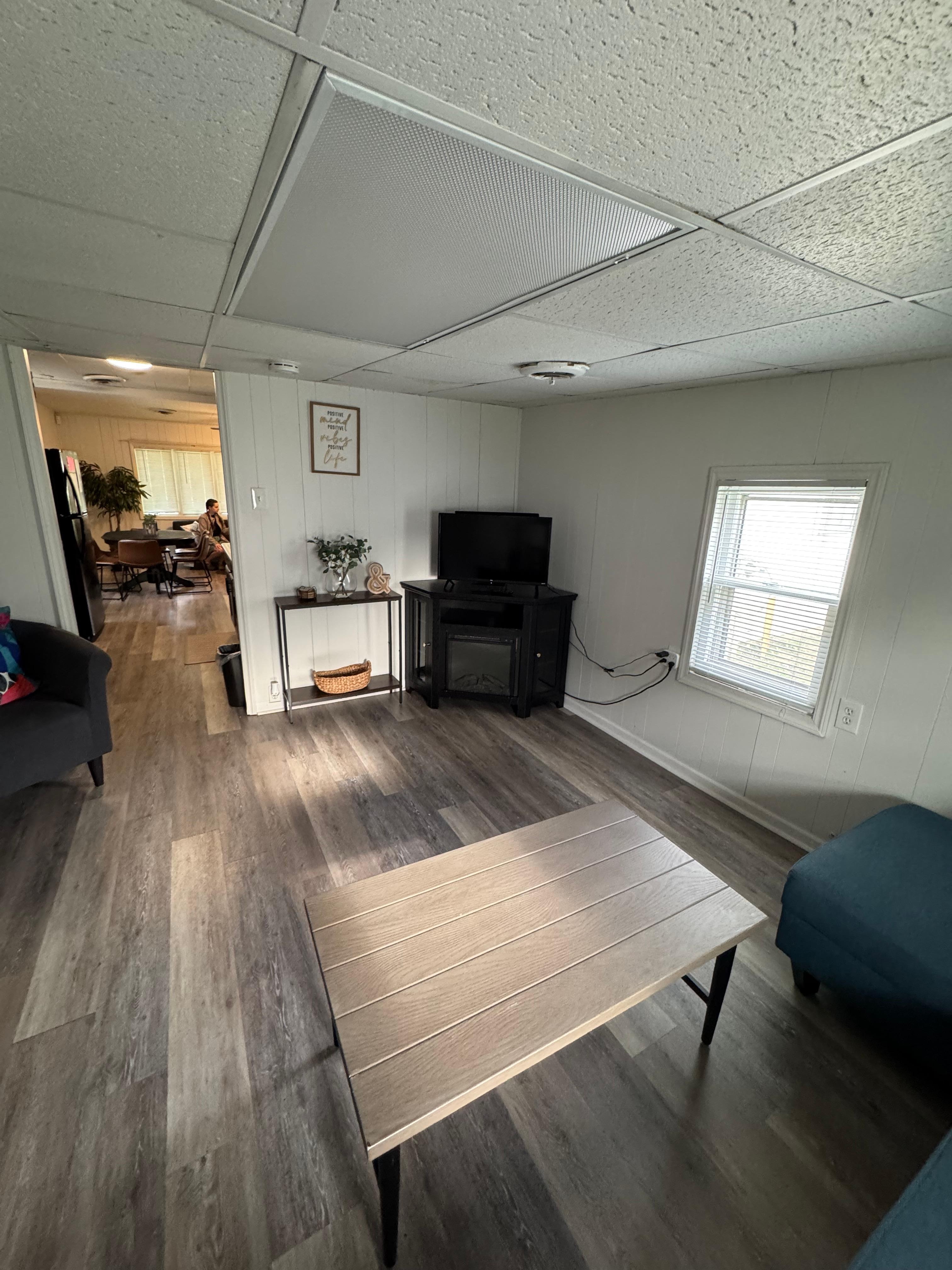 “Office” area - the electric fireplace was nice.