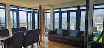 Lounge/Dining area