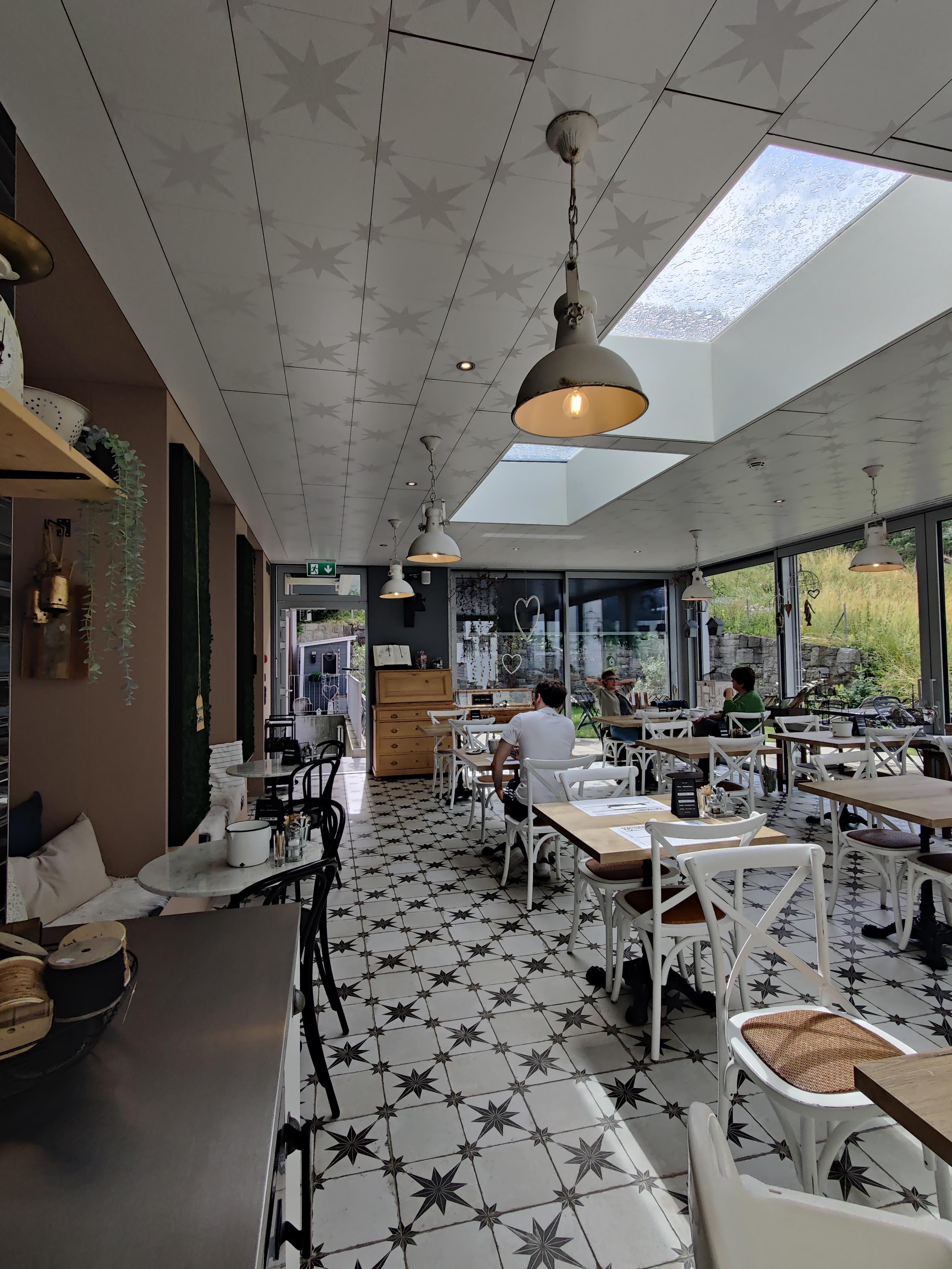 Breakfast room
