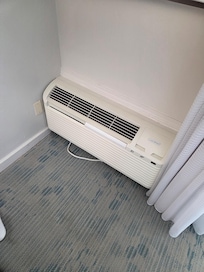 Very loud AC unit inside the room!!