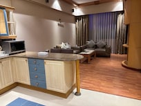 滞在型のキッチン付き