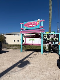 Aunt Eddy’s Ice Cream yum