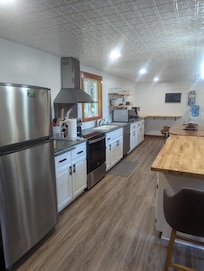 Fully stocked kitchen made for easy meal cooking, the waffle maker was great to have for breakfast!
The grill accessories came in handy too!
