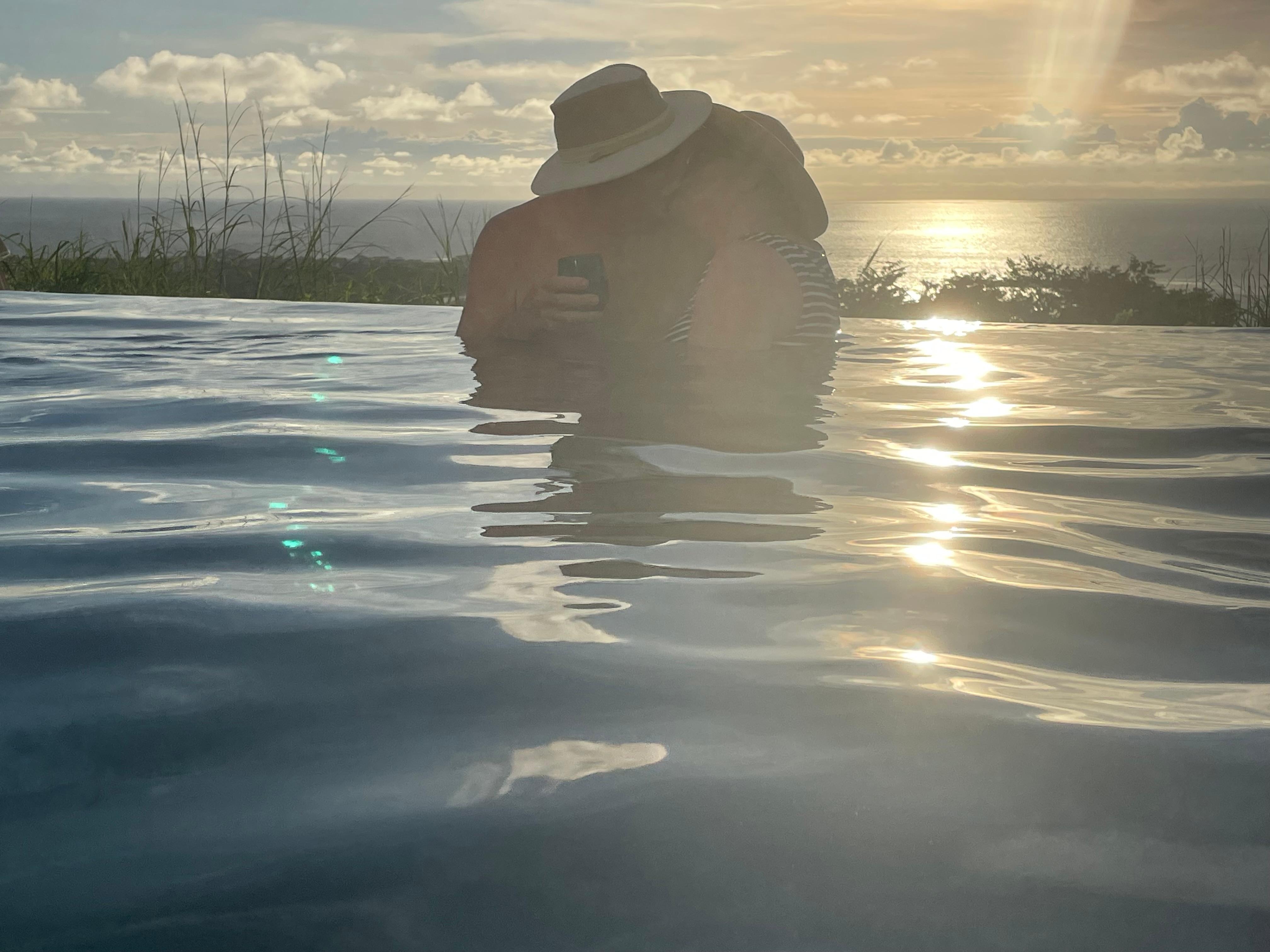 Infinity pool overlooking the Pacific Ocean 