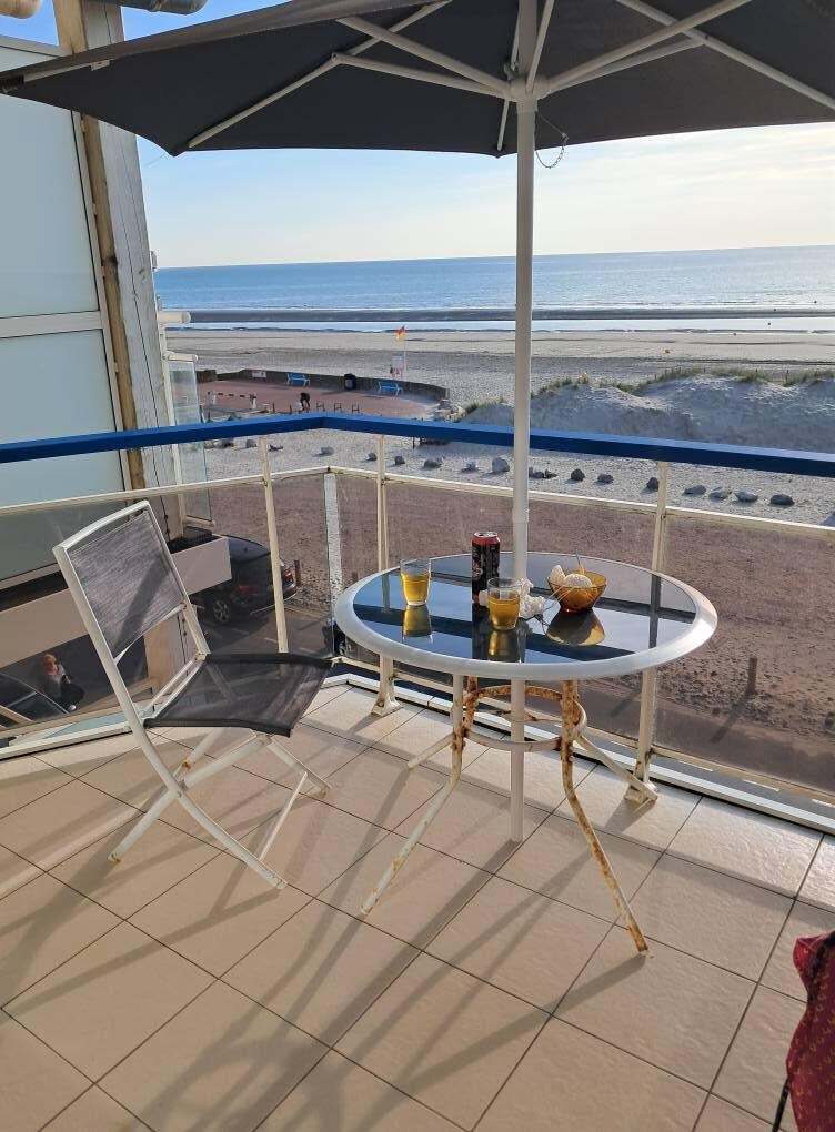 Le balcon.