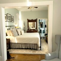Lake View King Suite