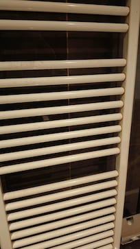 Sèche-serviettes rouillé