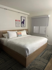 King bed room very clean