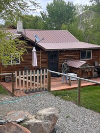 entry way into cabin