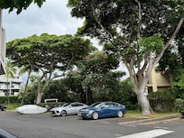 Parking was easy & the property easy to get around. Dumpster was close by for easy disposal of rubbish.