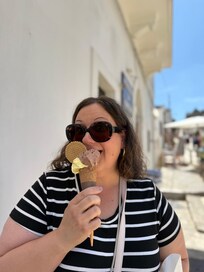 Enjoying our gelato 🍧