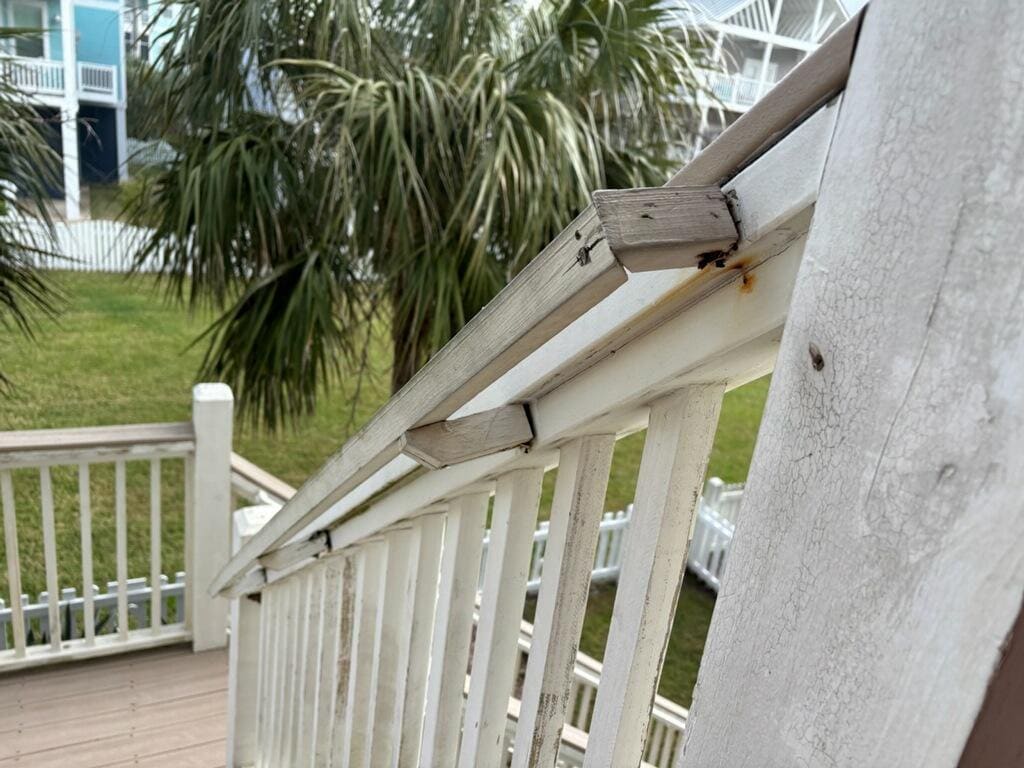 Loose staircase, unsafe for guests 