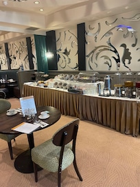 Breakfast room