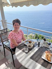 Breakfast each morning on the patio. Amazing!