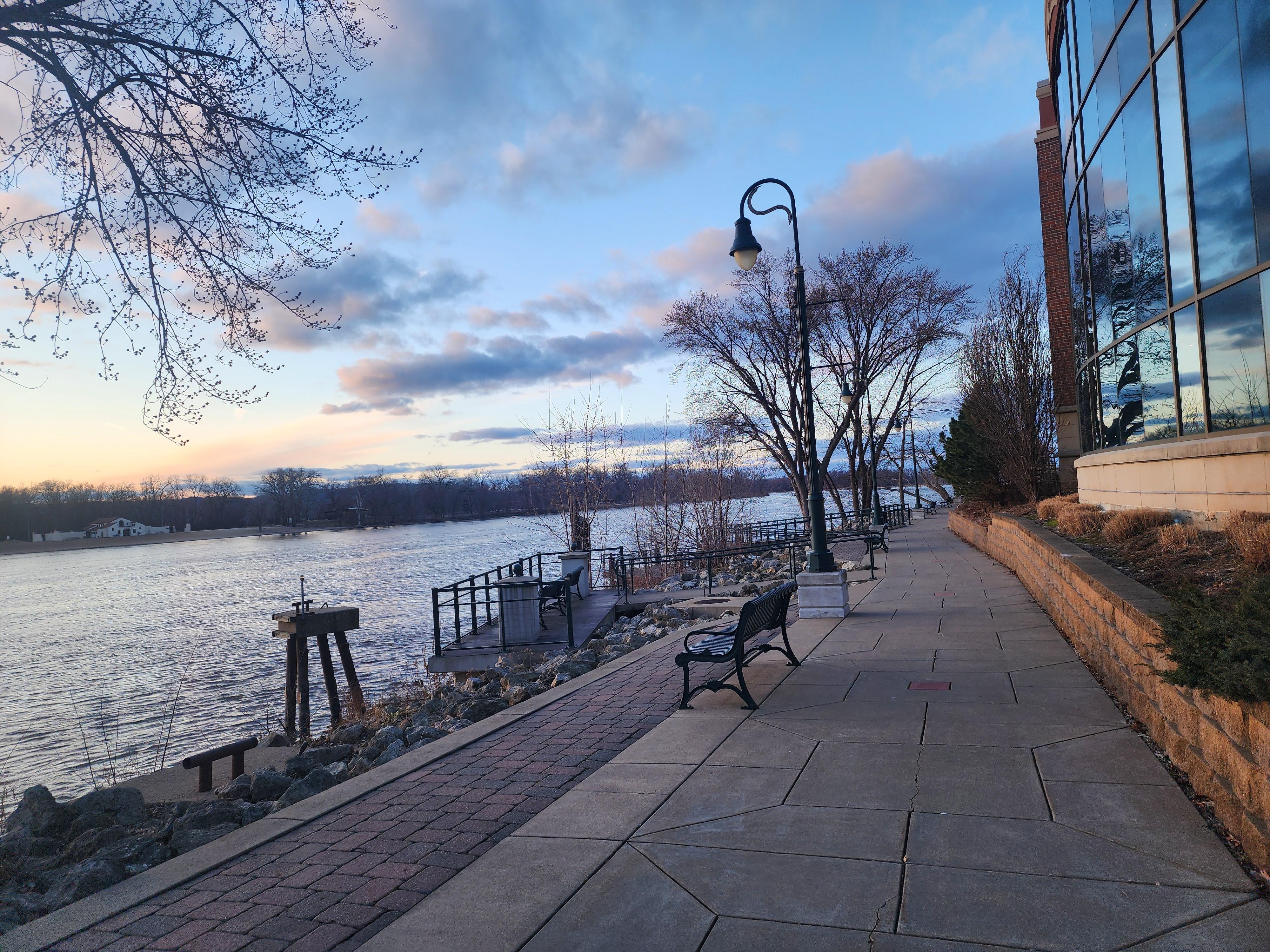 Path along the river.