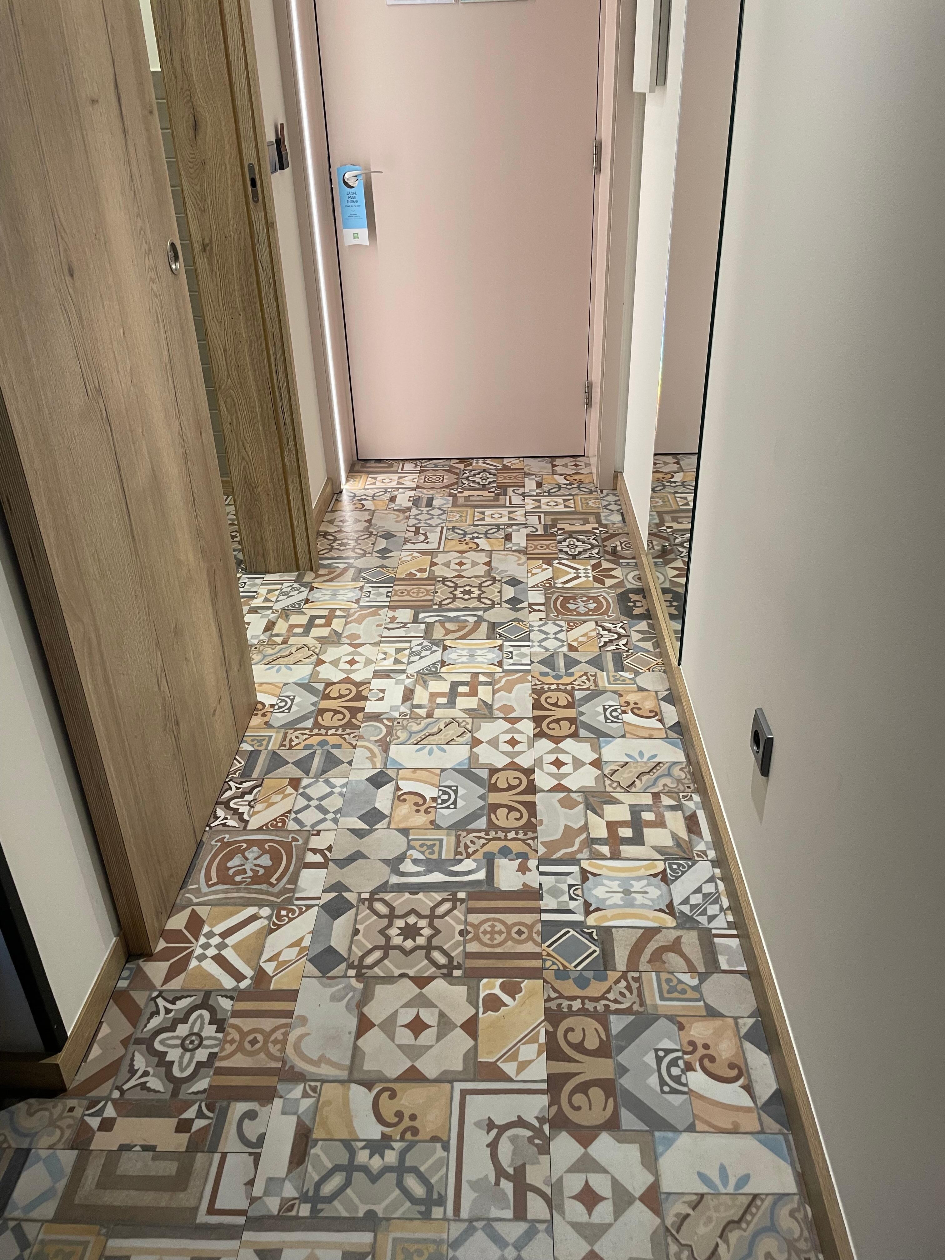O pormenor do chão do quarto 👌
