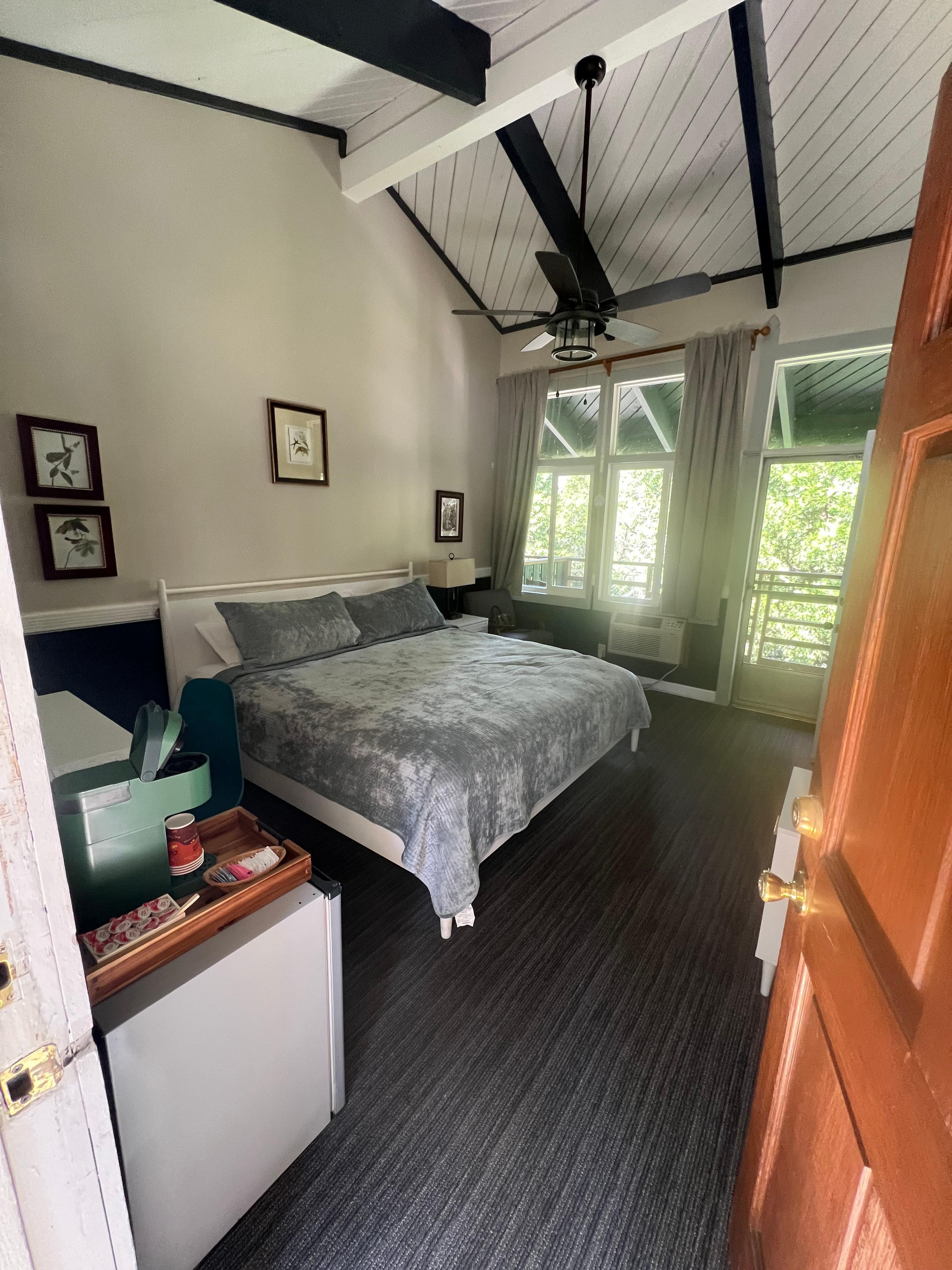 King room overlooking the mountains.