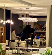 Dining room entrance