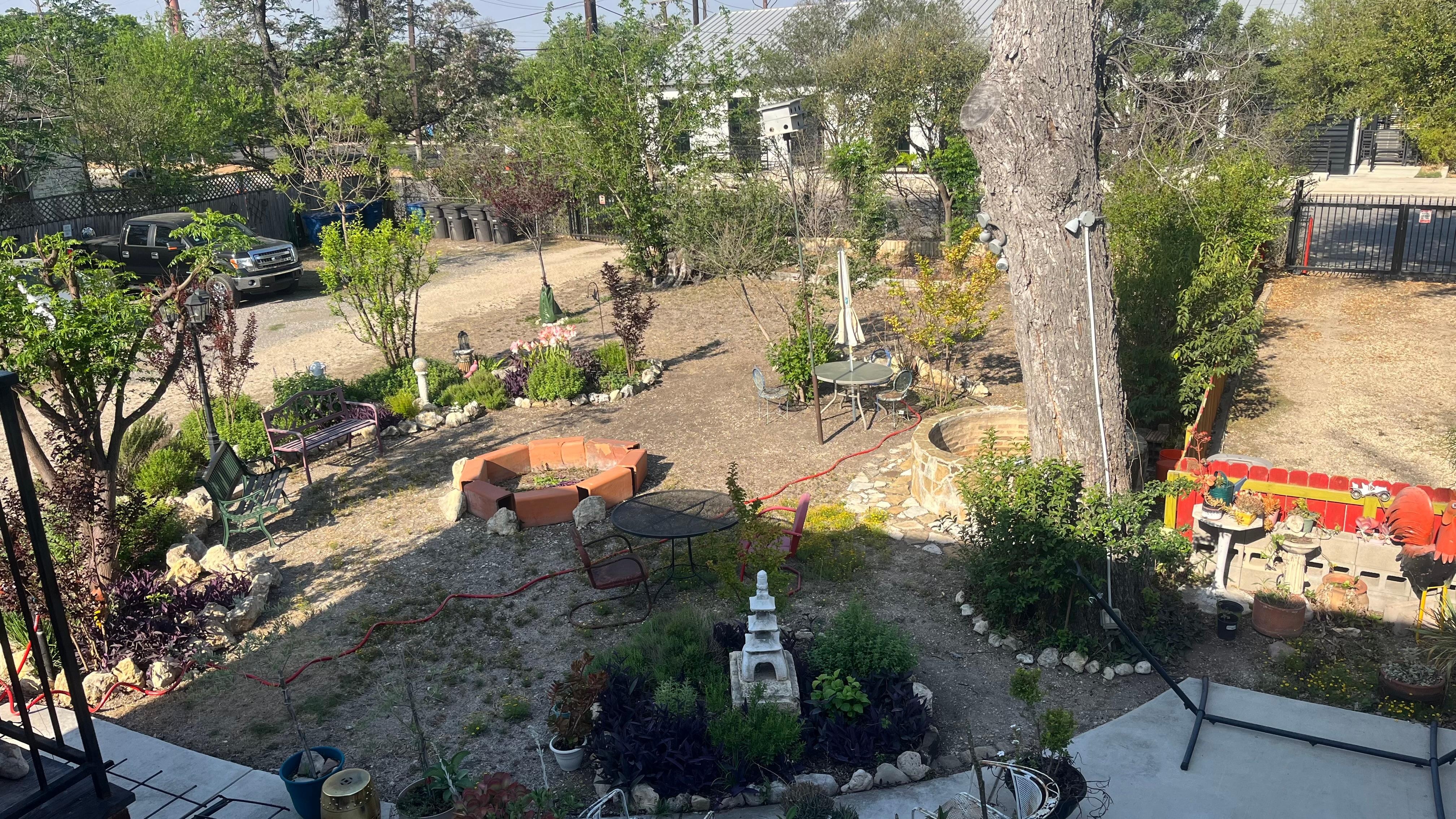 Courtyard of the rental unit. 