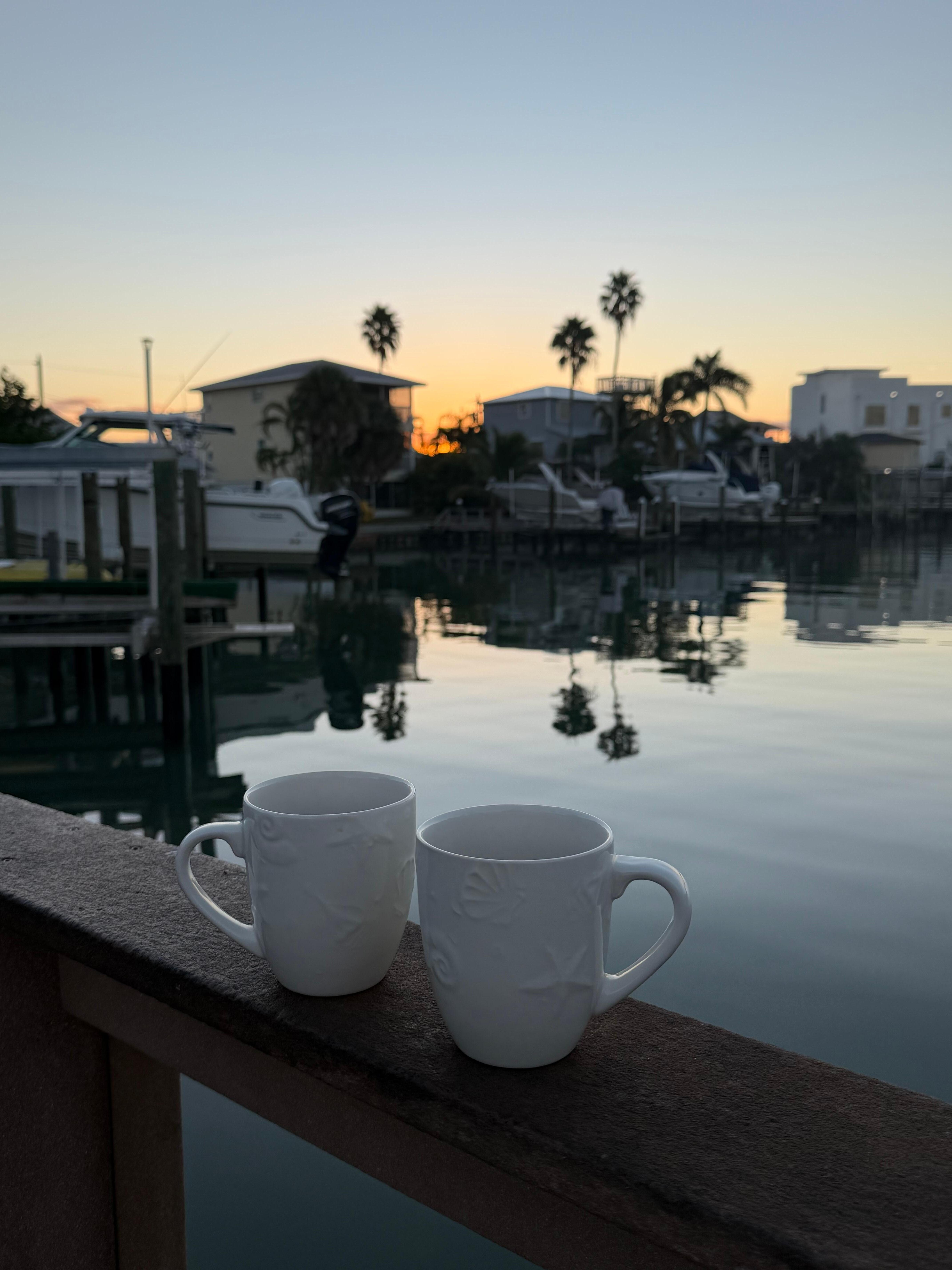 Sunrise view at the bay 