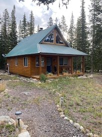 The cabin in all it’s beauty.