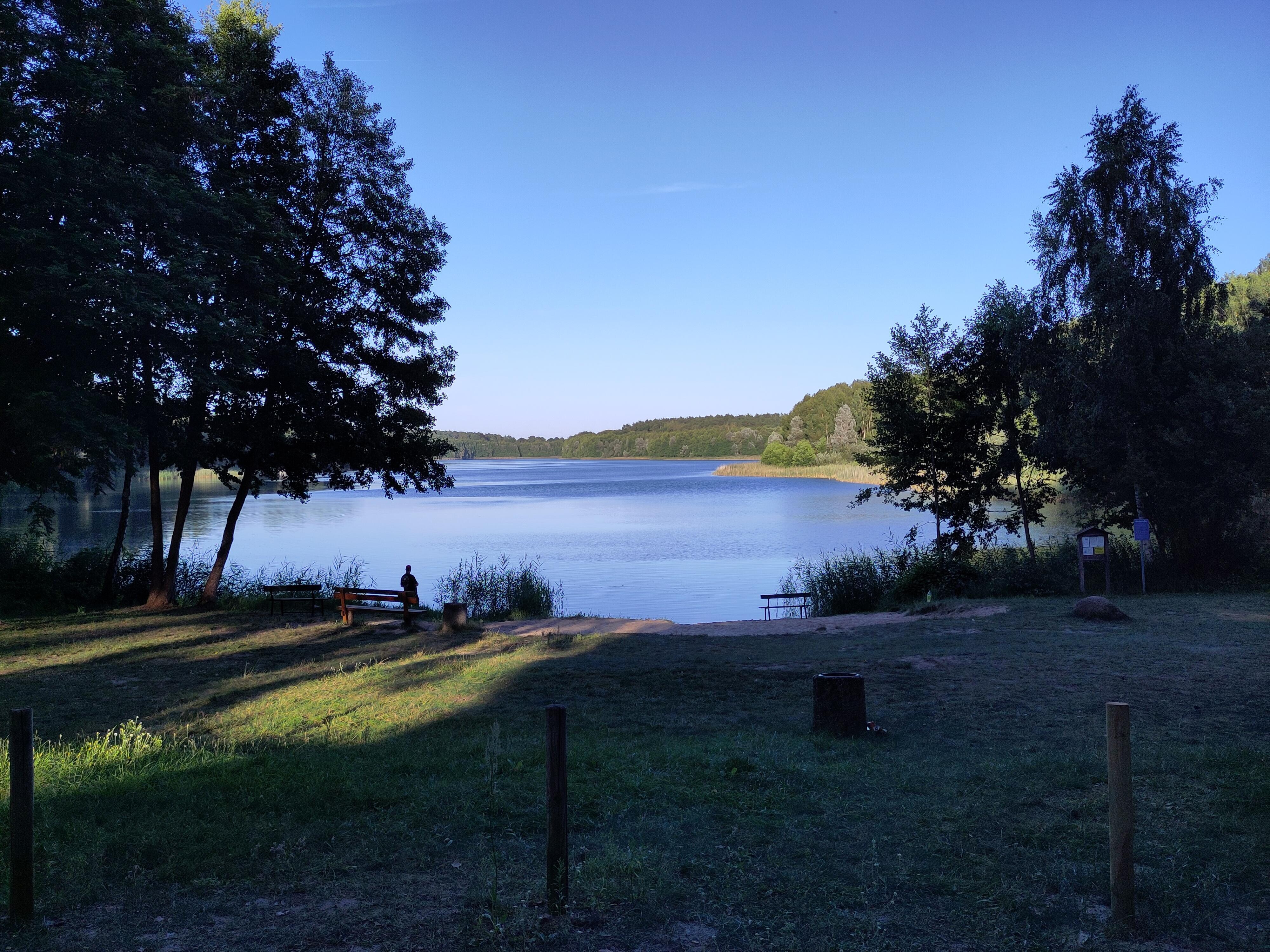 Der See um die bei der Unterkunft. 