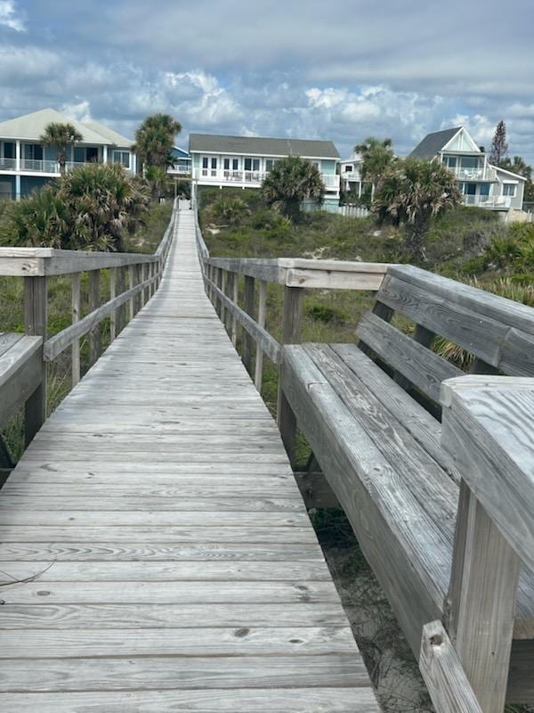 Distance from beach to house on the private walkway.