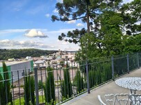 Vista do nosso apartamento do quarto Normandia.