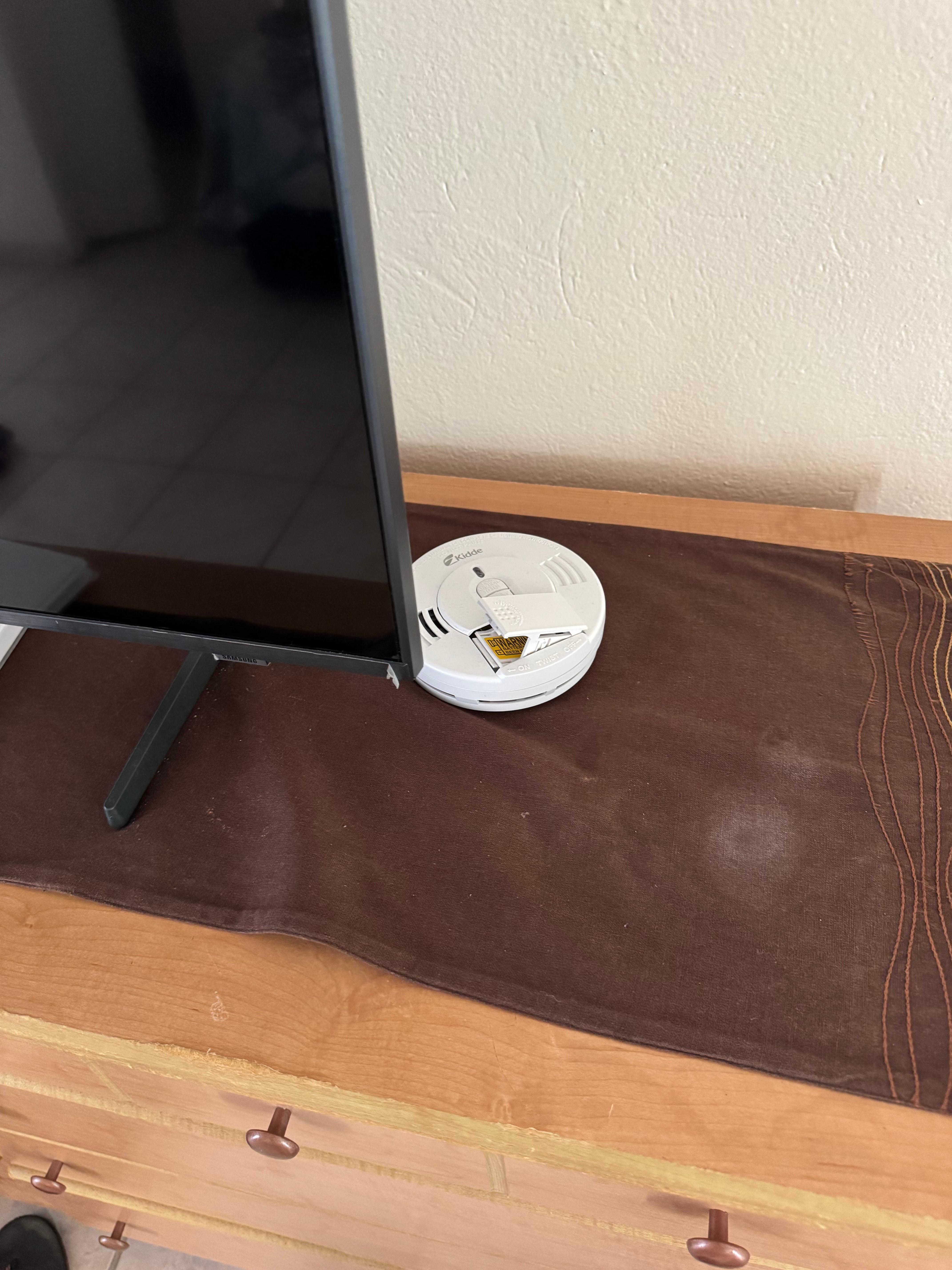 Smoke alarm not mounted