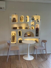 Breakfast area.